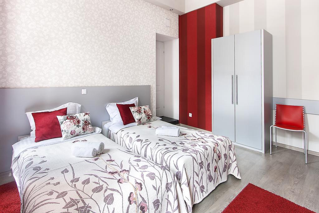 Bessarabka Apartments Kiew Zimmer foto